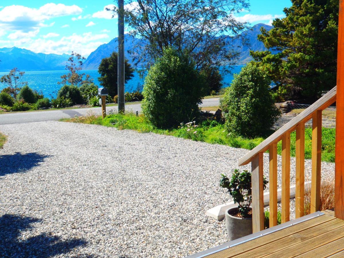 Lakefront Fantail Cottage Lake Hawea, Wanaka Dış mekan fotoğraf